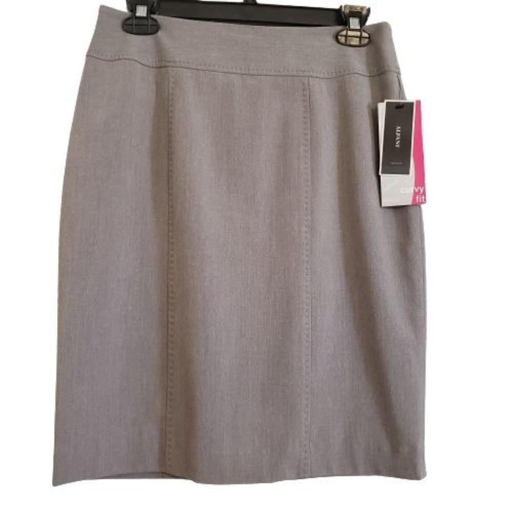 Alfani Curvy fit skirt size 2 NWT